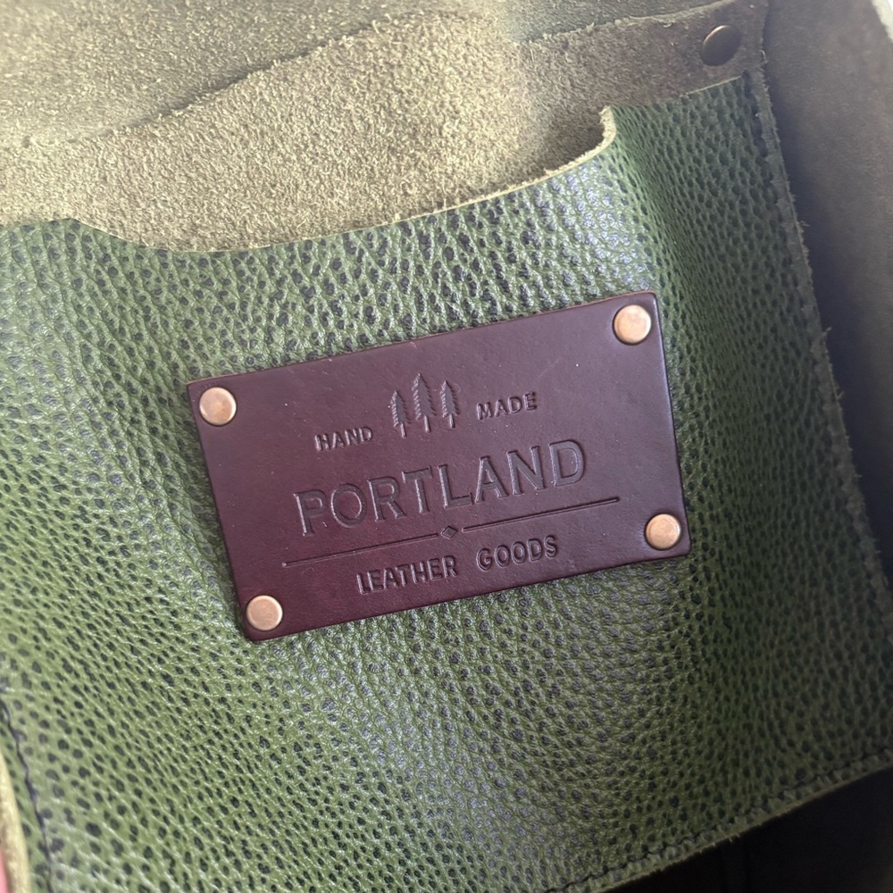 Large Tote π¦ Avocado π¦ - Picture 4 of 11